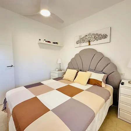 アパート In Front Of The Ocean