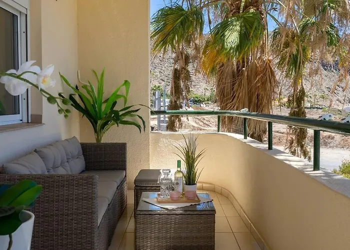 In Front Of The Ocean *