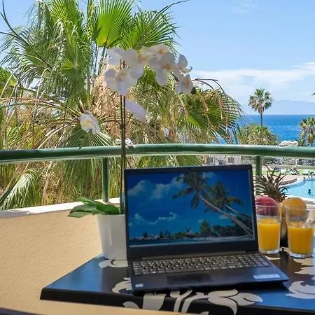 In Front Of The Ocean * Los Cristianos (Tenerife)