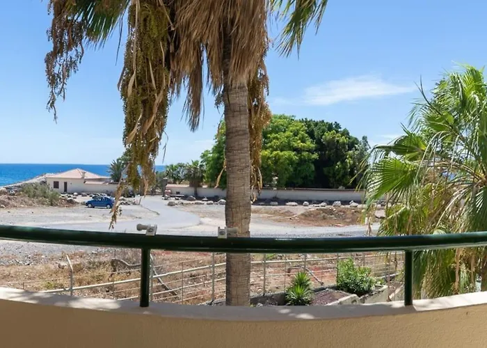 In Front Of The Ocean לוס כריסטיאנוס