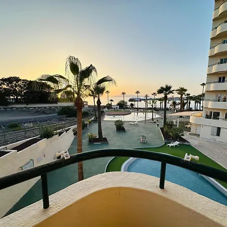Apartment In Front Of The Ocean *